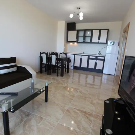 Apartment Goldenseaview 2