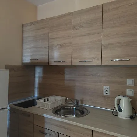 Apartment Goldenseaview 2 *