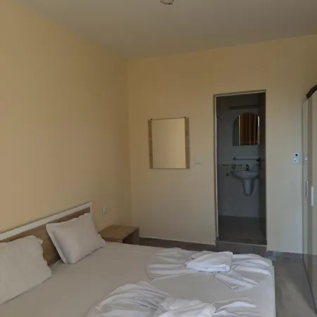Apartment Goldenseaview 2 *