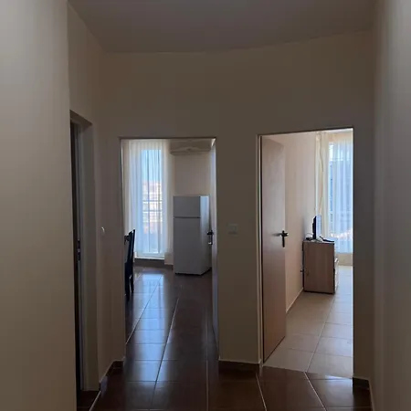 Goldenseaview 2 Apartment