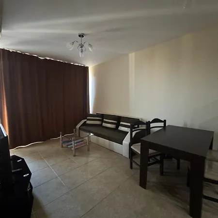 Goldenseaview 2 Apartment *
