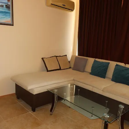 Apartment Goldenseaview 2