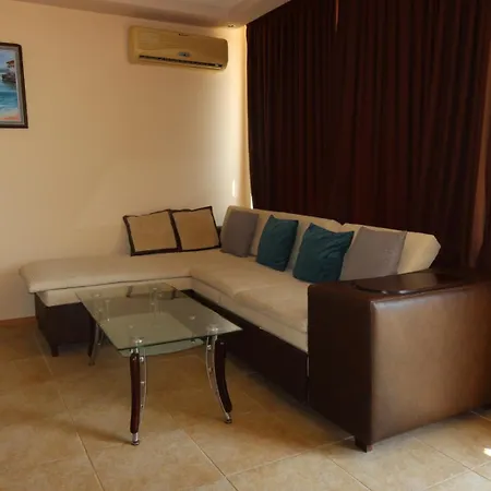 Goldenseaview 2 Apartment *