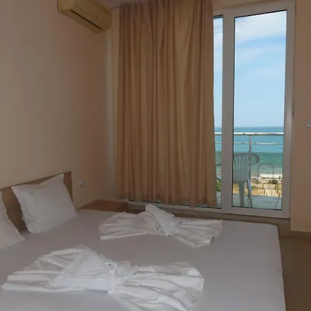 Goldenseaview 2 Apartment *