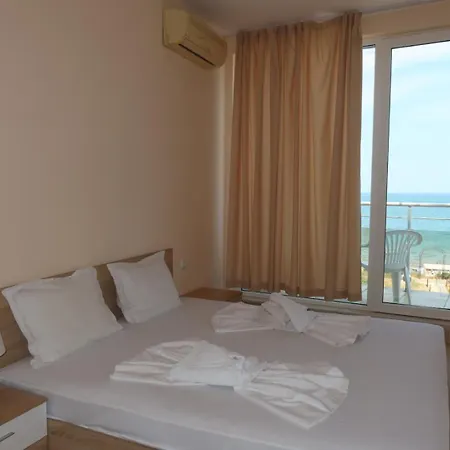 Goldenseaview 2 Apartment